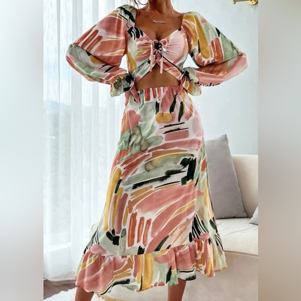 Key Hole Midi Dress
